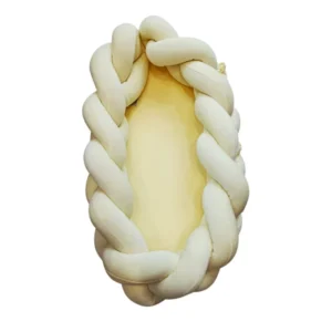 Gnezdo za bebe sa pletenicom krem